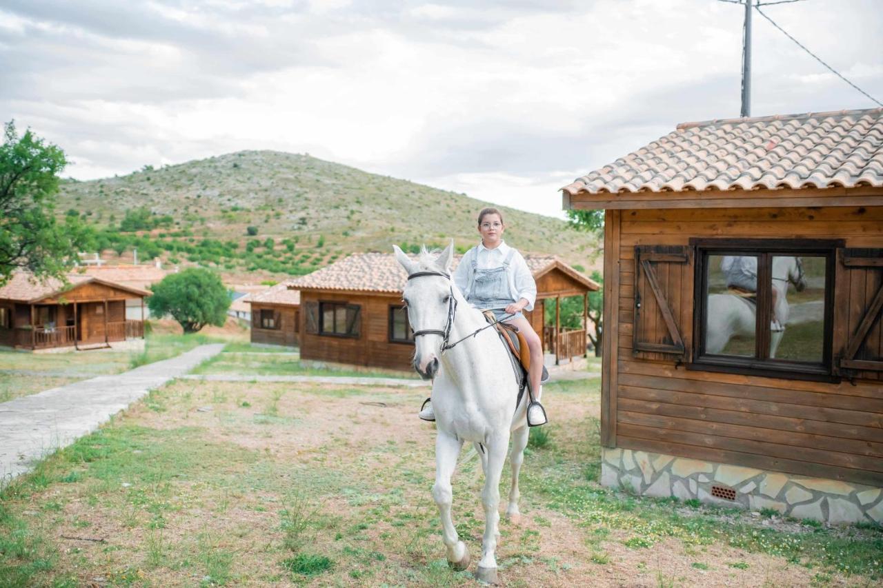 Aldea Los Odres - Cabanas De Madera De 1ª Con Piscina Privada Y Bbq En La Puerta Moratalla  Exterior foto